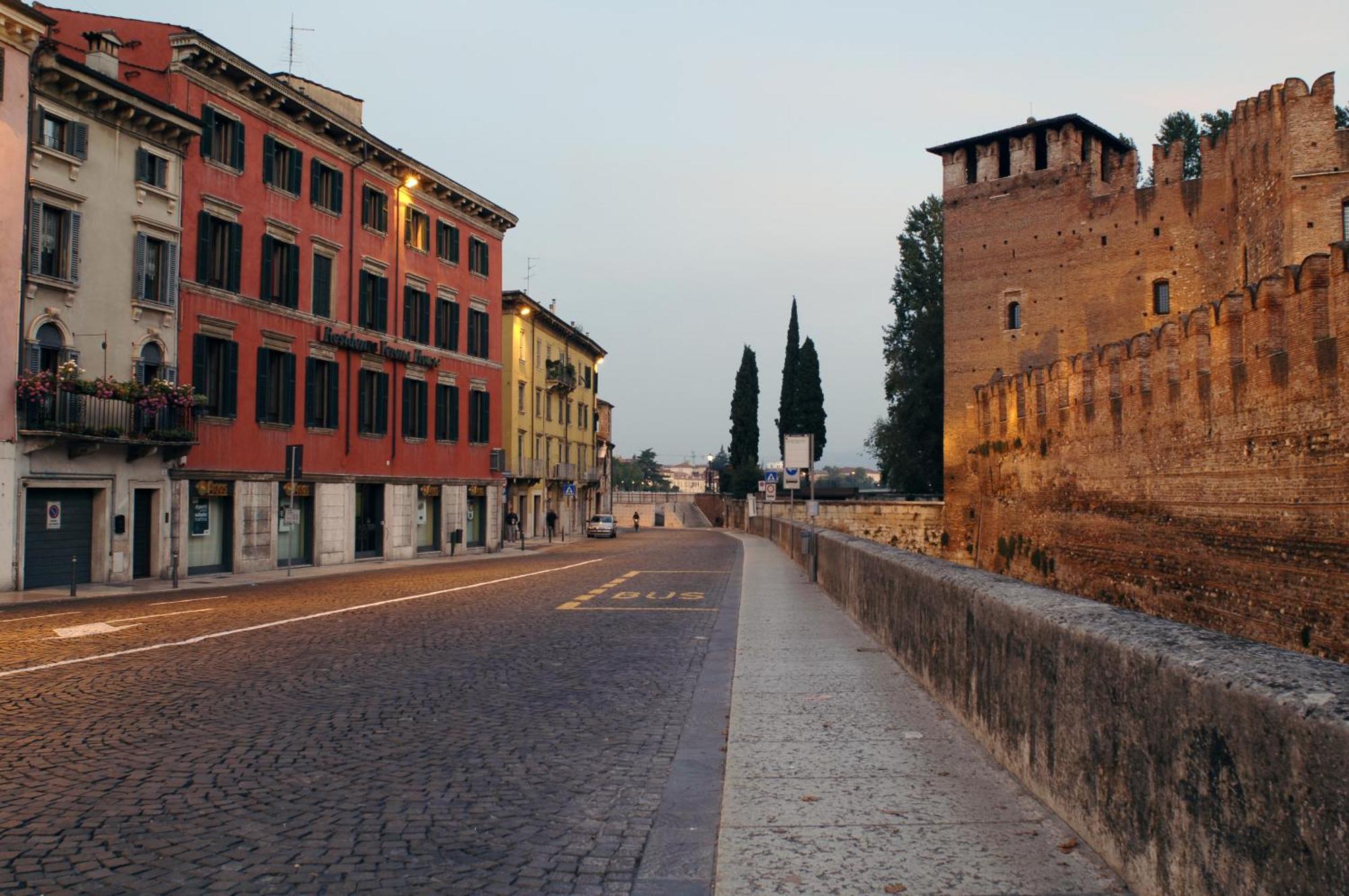 Verona House Aparthotel — Photos 2